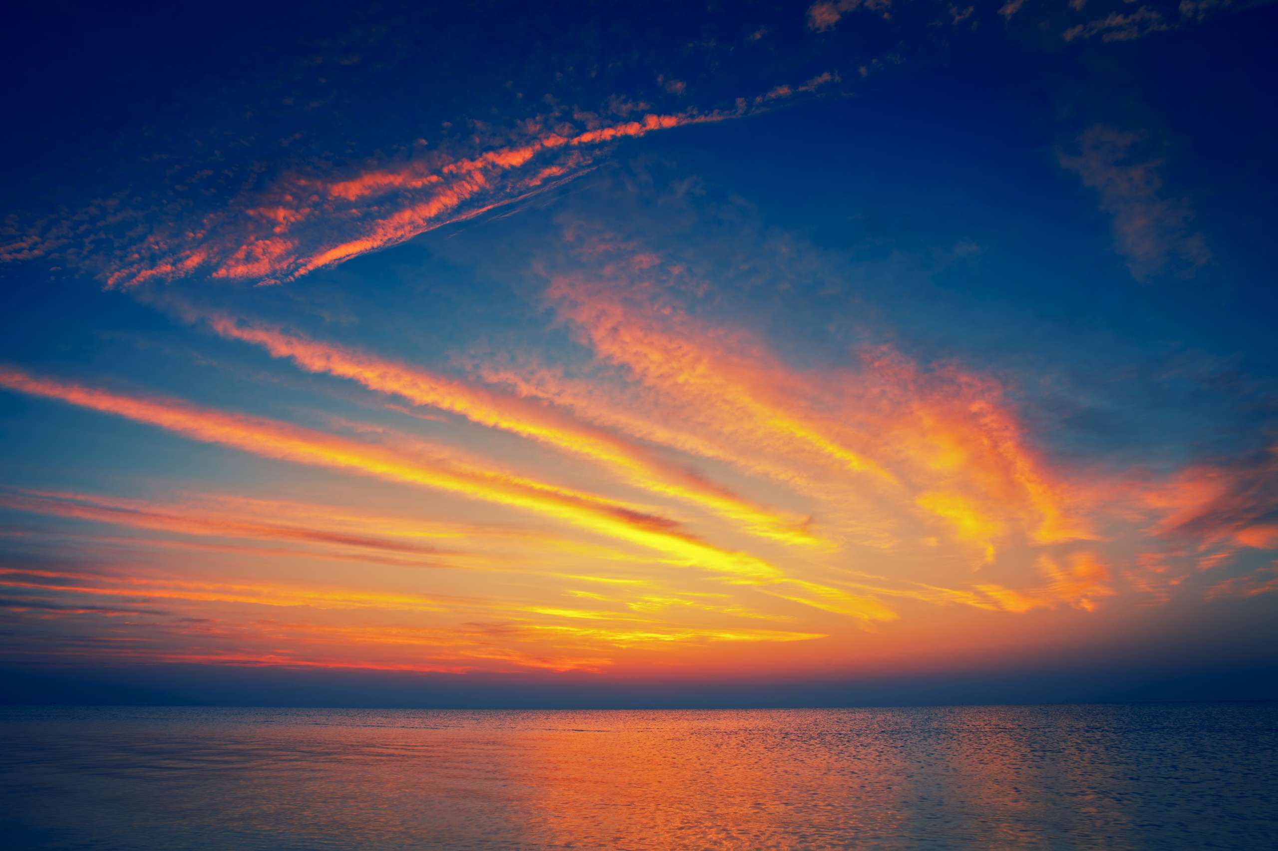 sunrise-in-the-sea-2025-10-14-00-24-34-utc